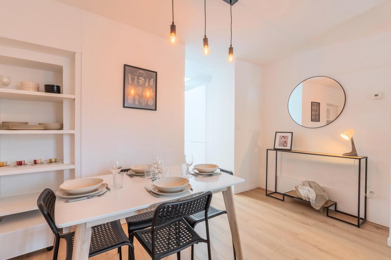 2 Bedroom House W/ Terrace, Near Train Stations & Metro リール エクステリア 写真